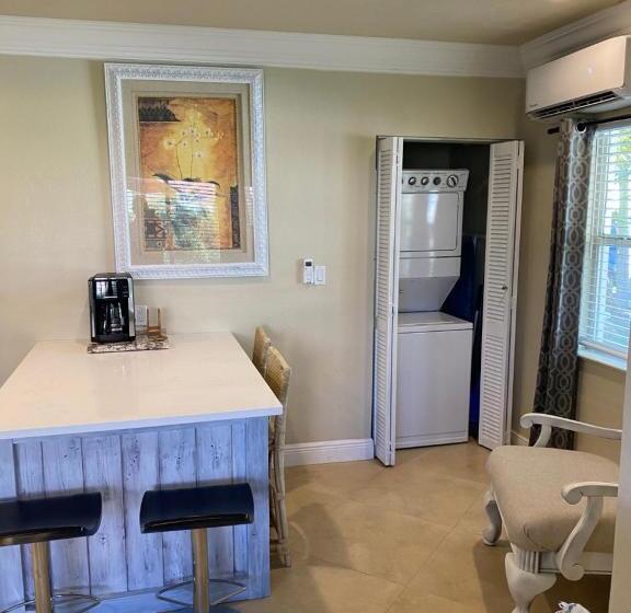 בית מלון כפרי Atlantic Shores Vacation Villas