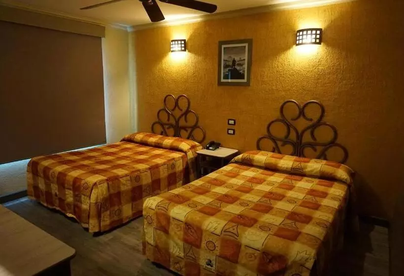 Hotelli Plaza Crystal