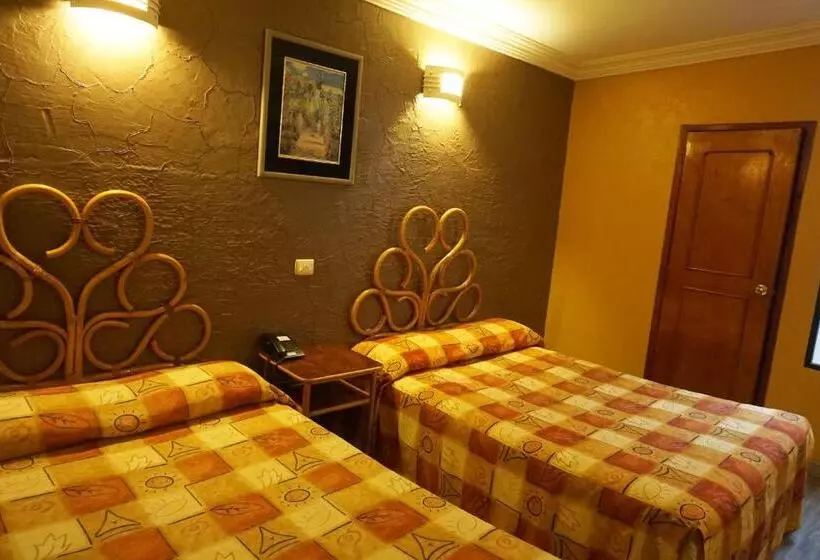 Hotelli Plaza Crystal