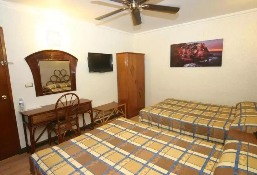 Hotelli Plaza Crystal