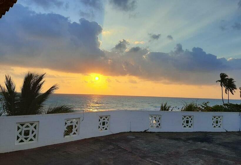 هتل Sea View Beach