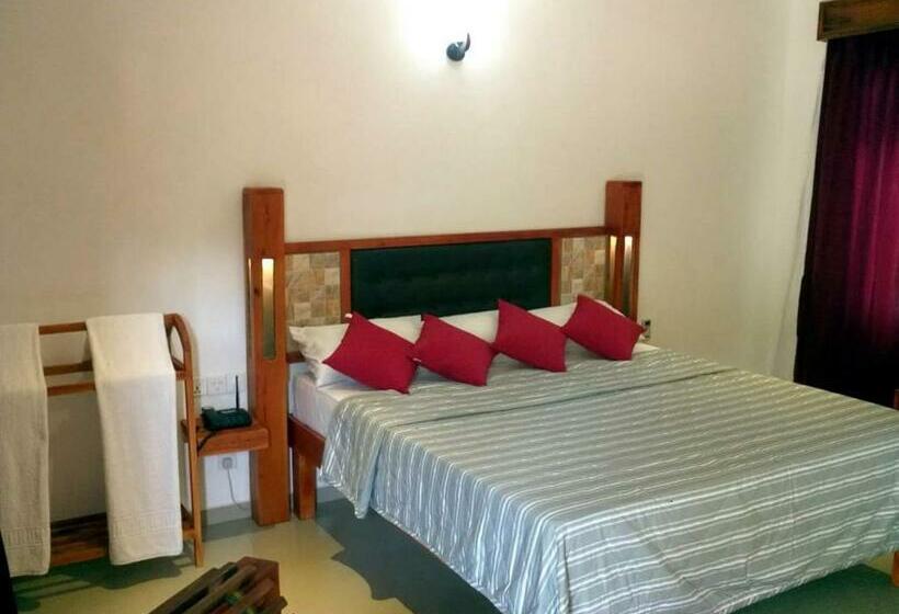 هتل Sea View Beach