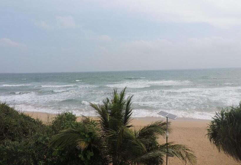 هتل Sea View Beach