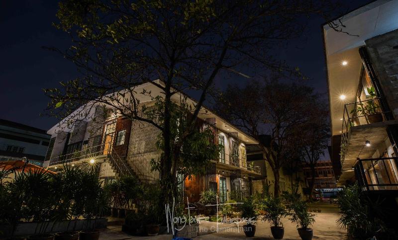 בית מלון כפרי The Warehouse Chiang Mai