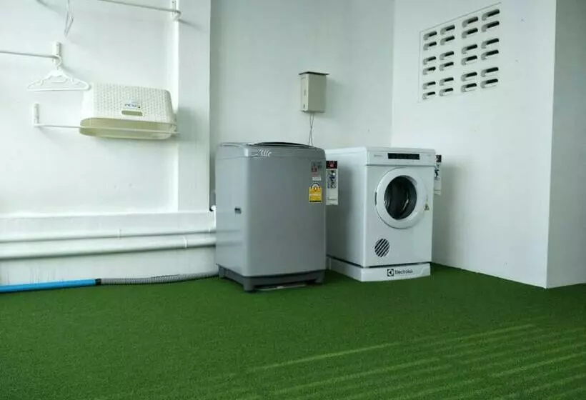 Mariya Lady Hostel Suvarnabhumi Airport