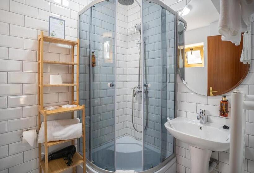 بنسيون Opus View