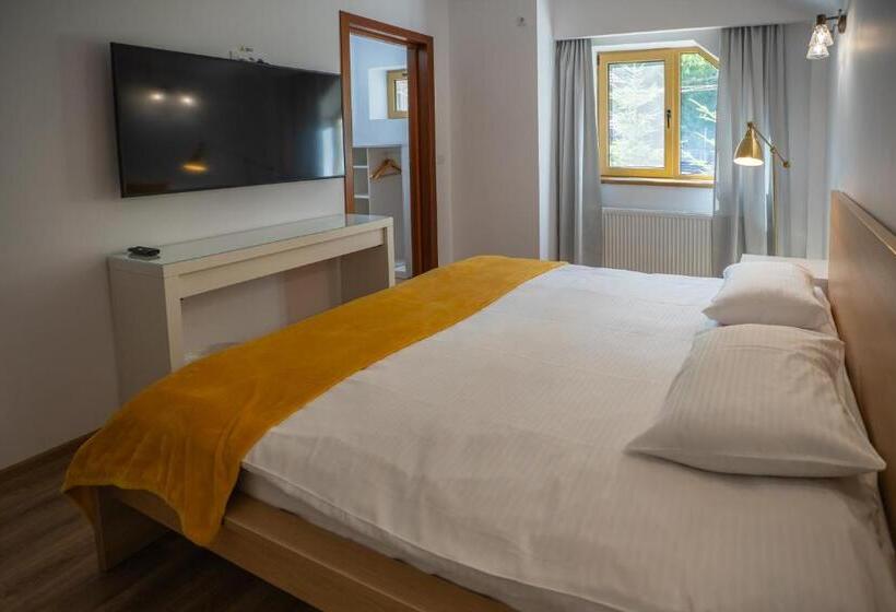 بنسيون Opus View