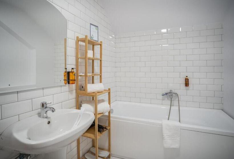 بنسيون Opus View