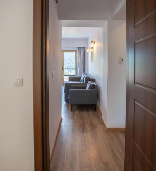 بنسيون Opus View