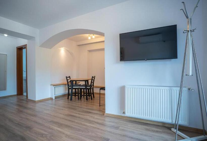 بنسيون Opus View