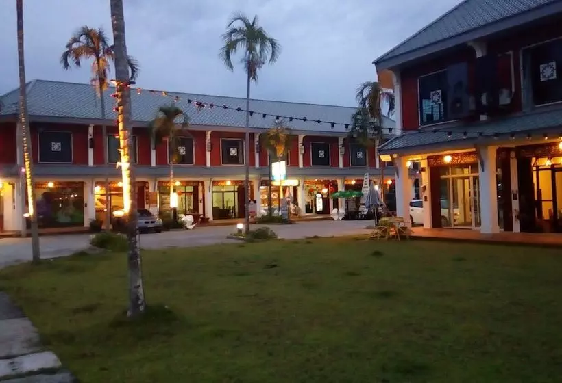 Suratthani Airport Resort
