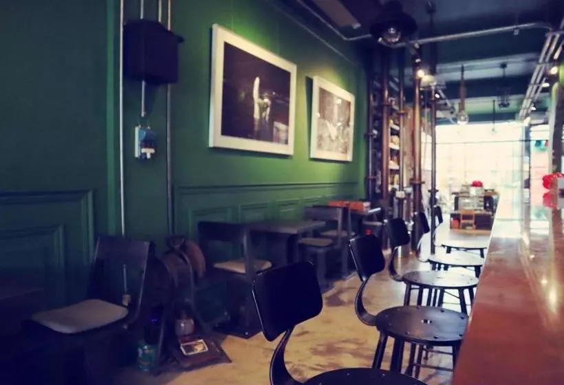 旅充人文 Travel Charger Hostel