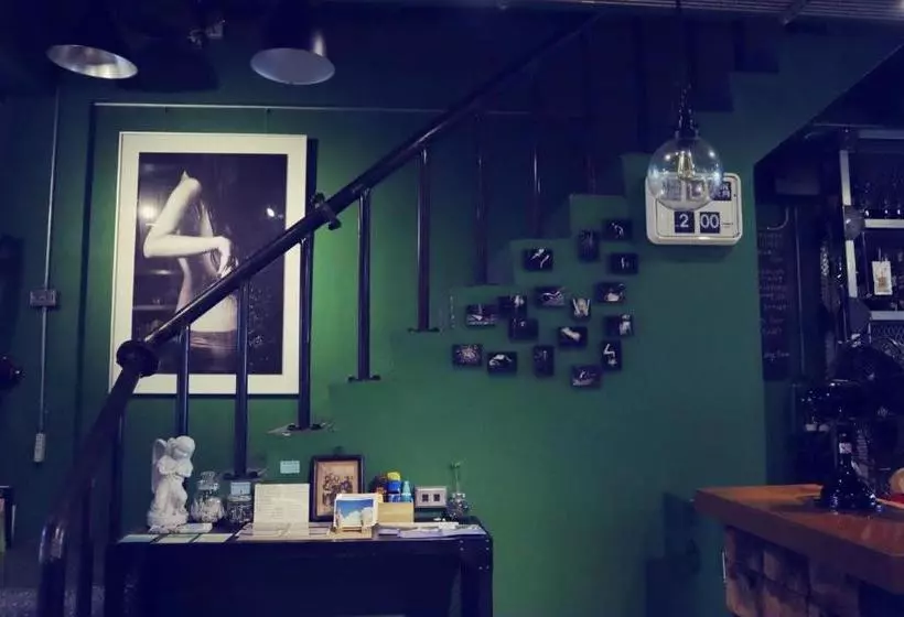 旅充人文 Travel Charger Hostel