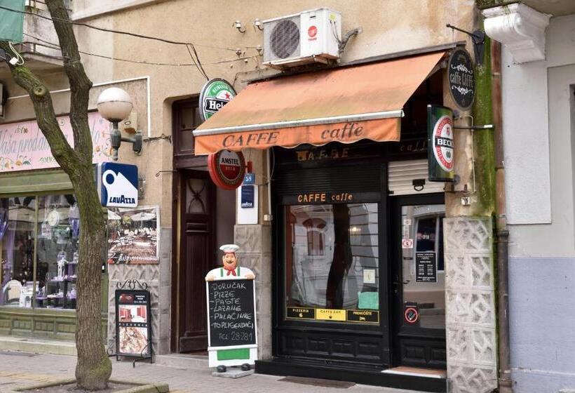 Bed And Breakfast Caffe Caffe