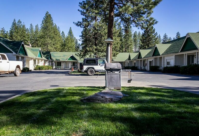 Green Gables Motel & Suites