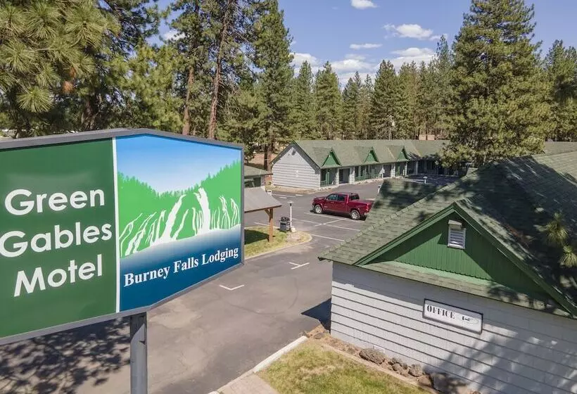 Green Gables Motel & Suites