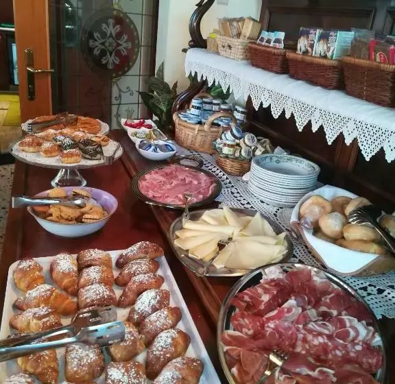 هتل Albergo La Meridiana