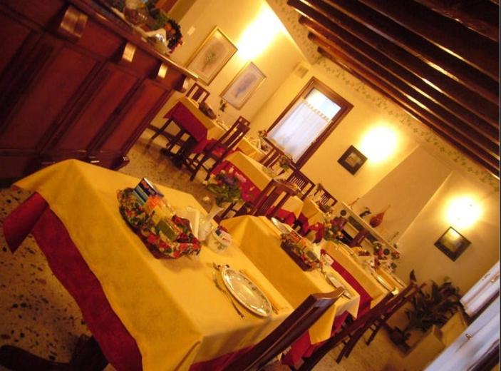 ホテル Albergo La Meridiana