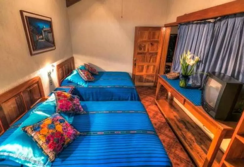 هتل Posada De Los Volcanes