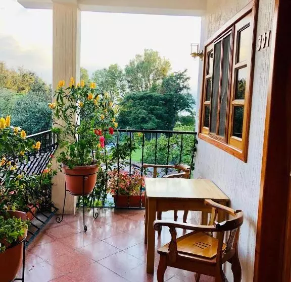 هتل Posada De Los Volcanes