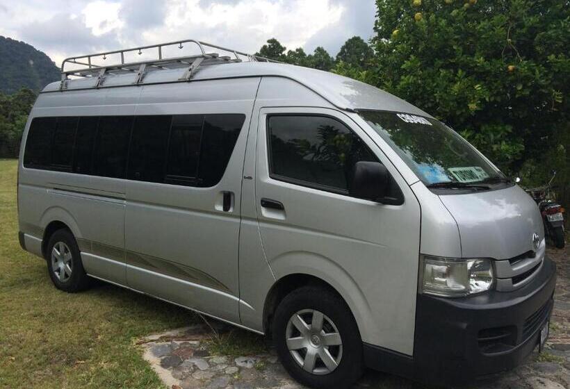 هتل Posada De Los Volcanes