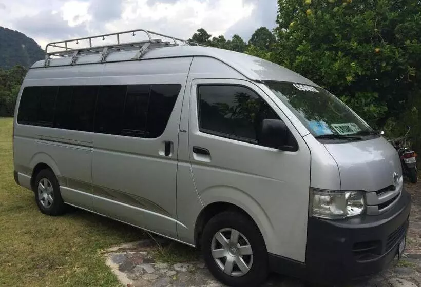 هتل Posada De Los Volcanes