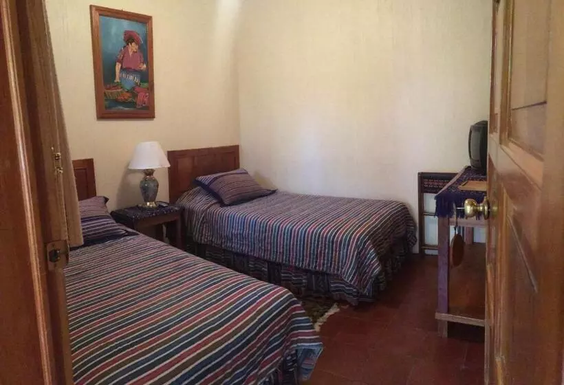 هتل Posada De Los Volcanes