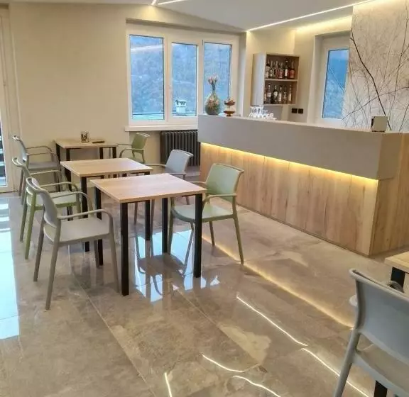ホテル Ristorante Miravalle