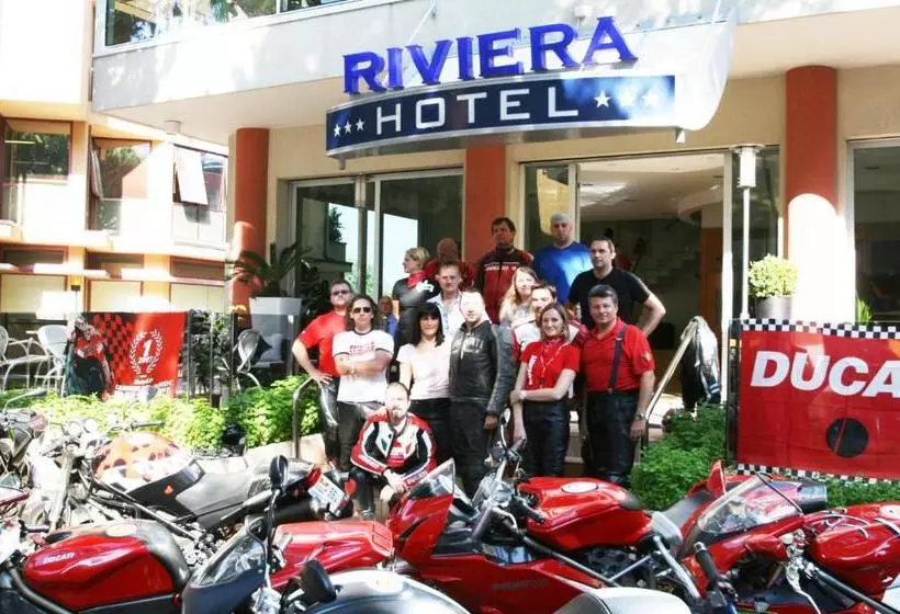 Hotelli Riviera B&b