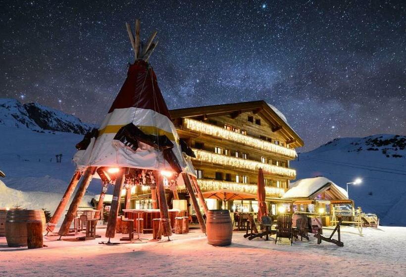 בית מלון כפרי Alpina