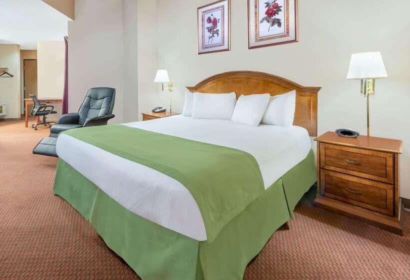 Hotel Baymont By Wyndham Enid