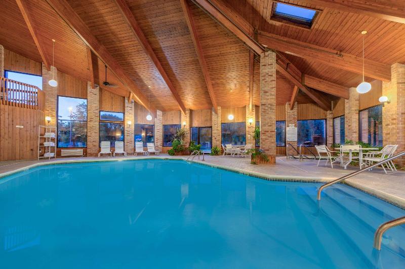 Hotel Baymont By Wyndham Enid