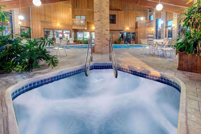 Hotel Baymont By Wyndham Enid