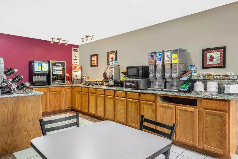 酒店 Baymont By Wyndham Enid