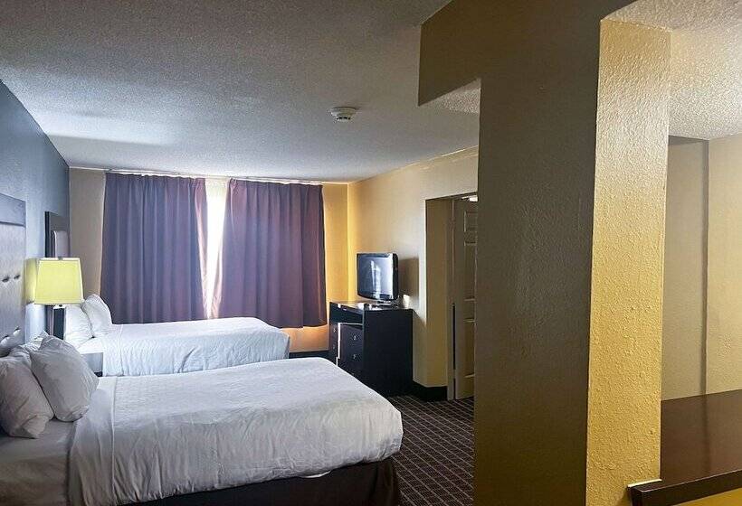 Clarion Hotel & Suites