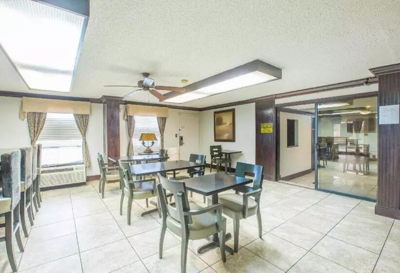 Oyo Hotel Baton Rouge Mid City