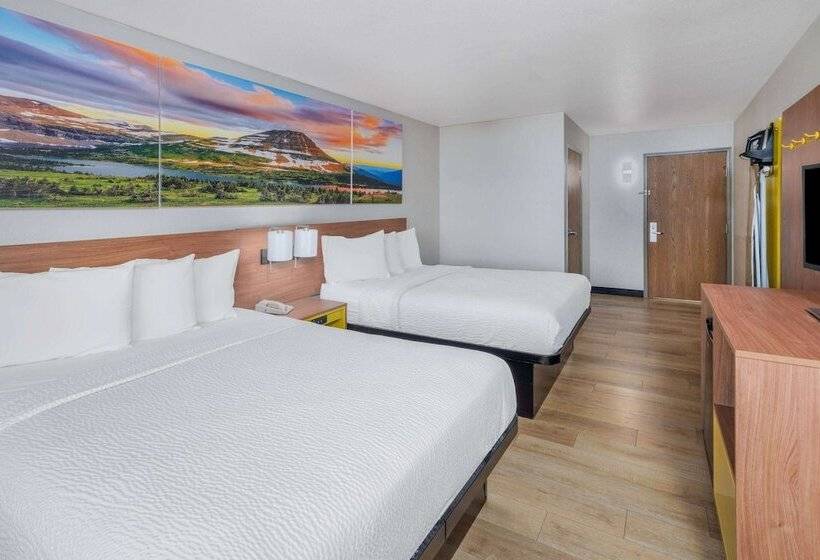 호텔 Days Inn & Suites By Wyndham Greeley