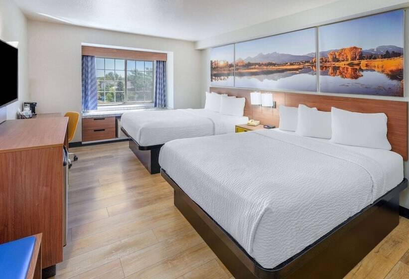 호텔 Days Inn & Suites By Wyndham Greeley