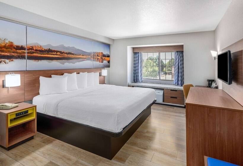 호텔 Days Inn & Suites By Wyndham Greeley