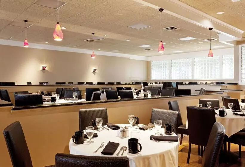 Otel Doubletree By Hilton Cape Cod Hyannis