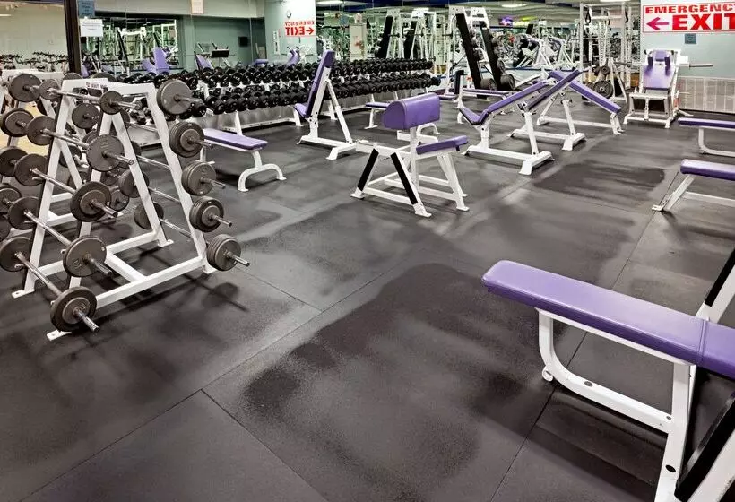 Otel Doubletree By Hilton Cape Cod Hyannis