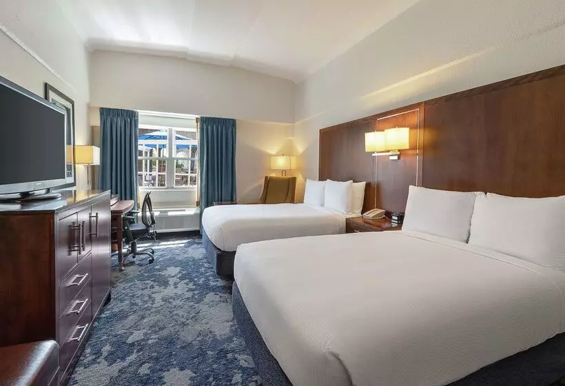 Otel Doubletree By Hilton Cape Cod Hyannis