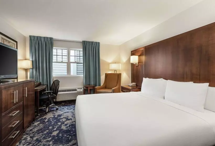 Otel Doubletree By Hilton Cape Cod Hyannis