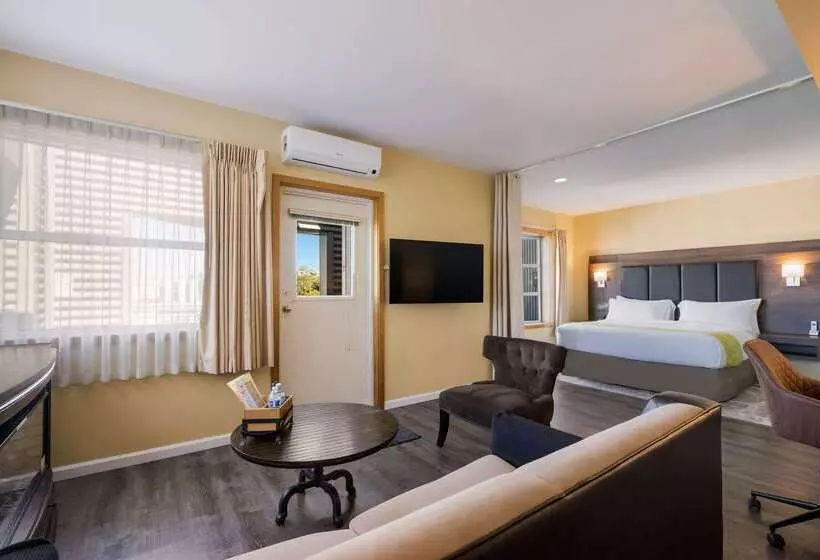 Inn At Port Gardner Everett Waterfront, Ascend Hotel Collection