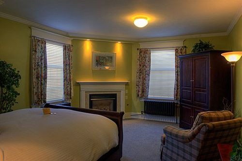 Отель Inn On Broadway