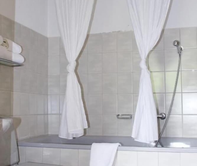 ホテル Les Rives Du Doubs