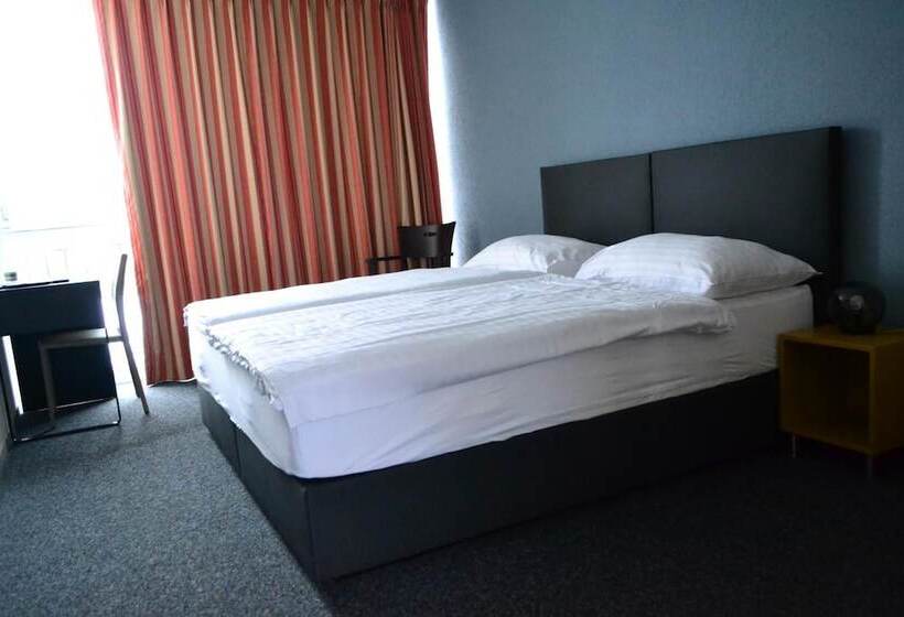 ホテル Les Rives Du Doubs