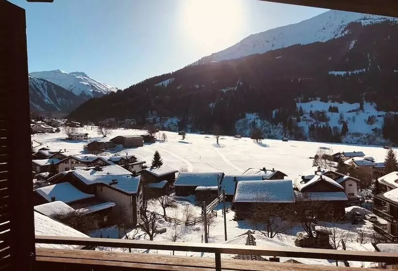 酒店 Madrisa Lodge