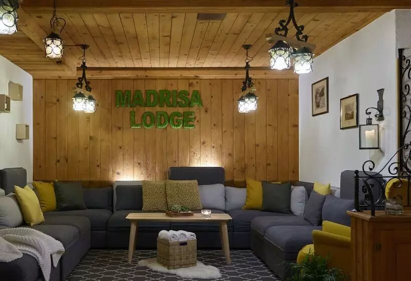酒店 Madrisa Lodge