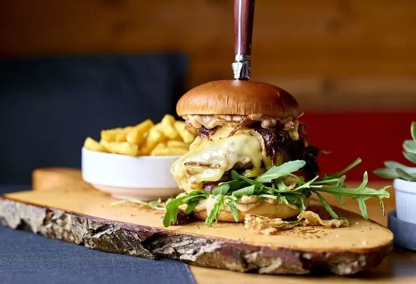 酒店 Madrisa Lodge